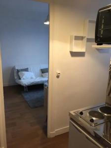 Louer Appartement 19 m2 Paris-20eme-arrondissement