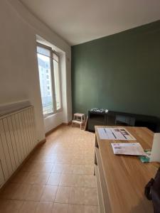 For rent Lyon-3eme-arrondissement 2 rooms 66 m2 Rhone (69003) photo 3