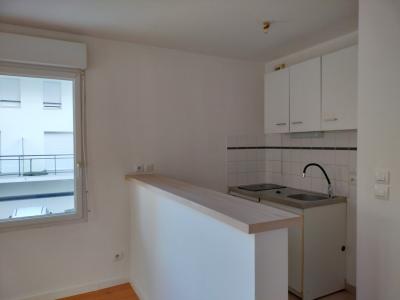 For rent Nantes 1 room 32 m2 Loire atlantique (44300) photo 2