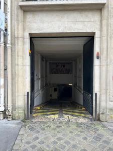 For sale PLACE DU BRSIL Paris (75017) photo 1