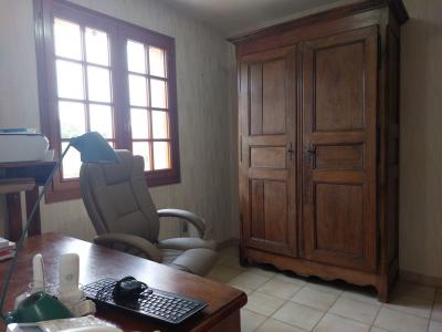 For sale CENTRE VILLE, ANIMATIONS, 10 rooms 183 m2 Creuse (23230) photo 3