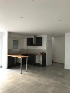 For sale 1 B RUE ENCLOS GOUBERT 4 rooms 73 m2 Gard (30900) photo 0
