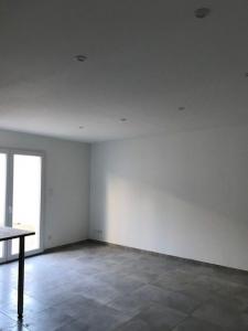 For sale 1 B RUE ENCLOS GOUBERT 4 rooms 73 m2 Gard (30900) photo 3