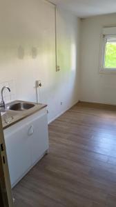 For sale Nantes 3 rooms 63 m2 Loire atlantique (44300) photo 2