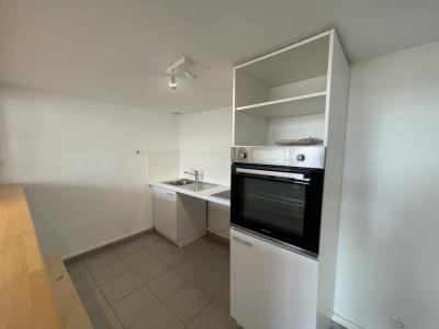 For rent Lyon-4eme-arrondissement 2 rooms 65 m2 Rhone (69004) photo 1