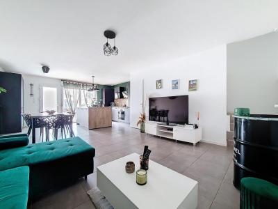 For sale Mions 4 rooms 111 m2 Rhone (69780) photo 1