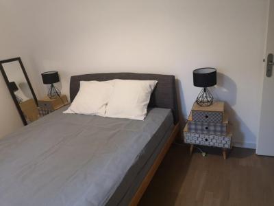 For rent Bordeaux 3 rooms 63 m2 Gironde (33300) photo 3