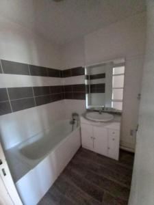 Louer Appartement Saint-avold 723 euros