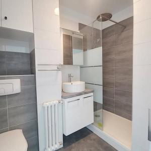 For rent Paris-11eme-arrondissement 2 rooms 35 m2 Paris (75011) photo 4