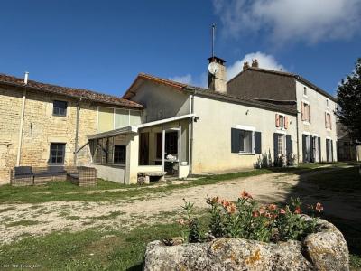 Acheter Maison 315 m2 Villefagnan