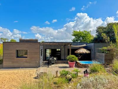For sale Saint-jean-de-monts 5 rooms 160 m2 Vendee (85160) photo 0