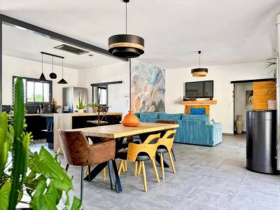 For sale Saint-jean-de-monts 5 rooms 160 m2 Vendee (85160) photo 1