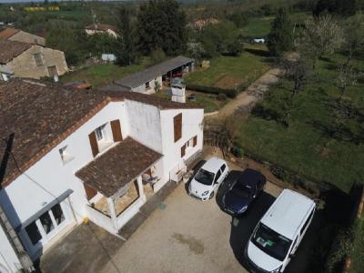 For sale 6 rooms 135 m2 Vienne (86400) photo 3