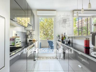 For sale Marseille-8eme-arrondissement 3 rooms 64 m2 Bouches du Rhone (13008) photo 3