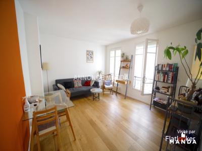 For rent Paris-18eme-arrondissement 2 rooms 37 m2 Paris (75018) photo 0