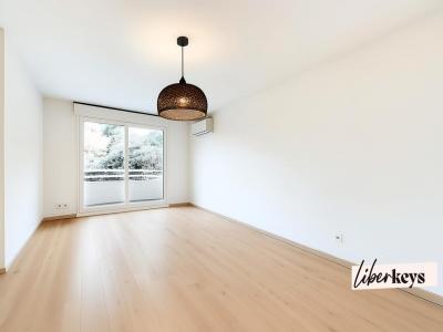 For sale Saint-laurent-du-var 3 rooms 88 m2 Alpes Maritimes (06700) photo 0
