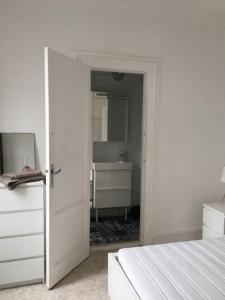 For rent Bordeaux 2 rooms 50 m2 Gironde (33000) photo 2