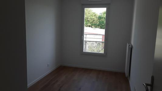 For rent Ozoir-la-ferriere 3 rooms 60 m2 Seine et marne (77330) photo 2