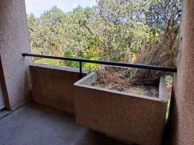 For sale Aubagne 3 rooms 69 m2 Bouches du Rhone (13400) photo 2