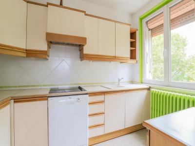 For sale Valenciennes 4 rooms 80 m2 Nord (59300) photo 2
