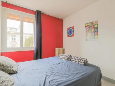 For sale Valenciennes 4 rooms 80 m2 Nord (59300) photo 4