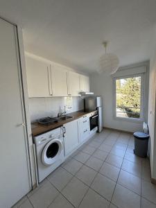 For sale LA GALINE 2 rooms 39 m2 Herault (34170) photo 2