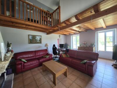 For sale 7 rooms 160 m2 Charente maritime (17400) photo 1