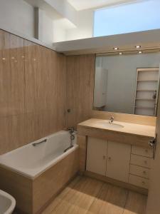 For sale RUE RAUBAUT ST ETIENNE 3 rooms 94 m2 Gard (30000) photo 3