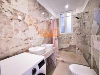 For sale Nimes 8 rooms 152 m2 Gard (30000) photo 1