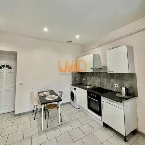 For sale Nimes 8 rooms 152 m2 Gard (30000) photo 4