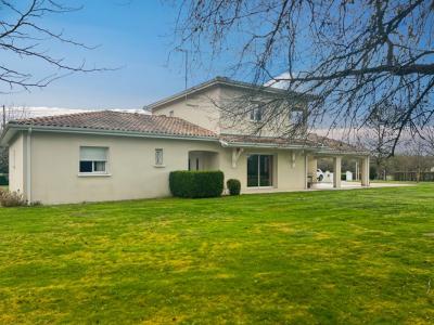 For sale Bazas 8 rooms 221 m2 Gironde (33430) photo 1