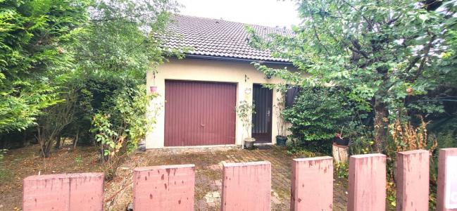 For sale Saint-eloy-les-mines 5 rooms 97 m2 Puy de dome (63700) photo 0
