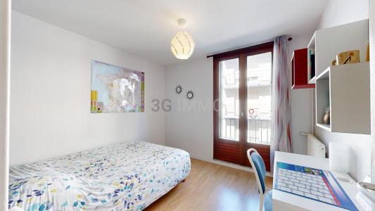 For sale Pau 4 rooms 69 m2 Pyrenees atlantiques (64000) photo 4