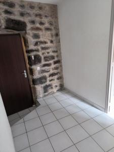 Louer Appartement Thueyts 294 euros