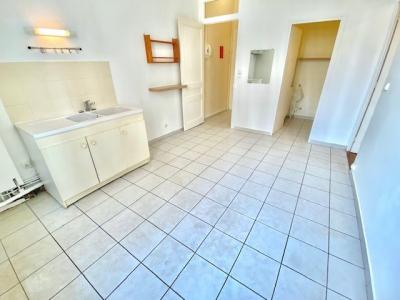 For rent Villeurbanne 1 room 43 m2 Rhone (69100) photo 1