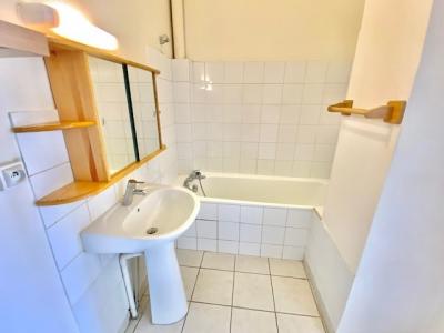 For rent Villeurbanne 1 room 43 m2 Rhone (69100) photo 2