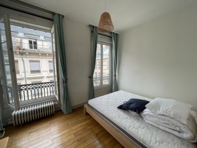 For rent Lyon-2eme-arrondissement 2 rooms 56 m2 Rhone (69002) photo 2