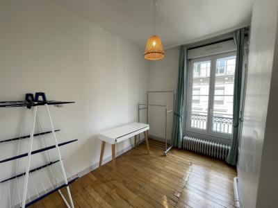 For rent Lyon-2eme-arrondissement 2 rooms 56 m2 Rhone (69002) photo 3