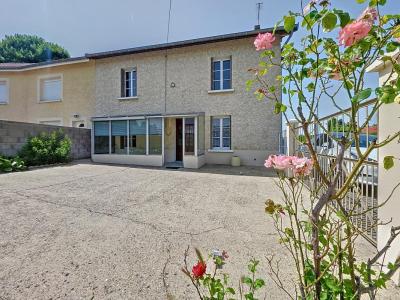 For sale Saint-pierre-de-chandieu 4 rooms 100 m2 Rhone (69780) photo 2