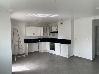 Louer Appartement Blanc-mesnil 985 euros