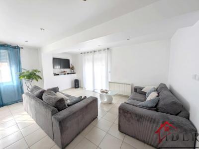 For sale Oyonnax 7 rooms 142 m2 Ain (01100) photo 0