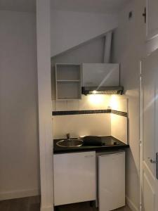 For rent Paris-12eme-arrondissement 1 room 18 m2 Paris (75012) photo 2