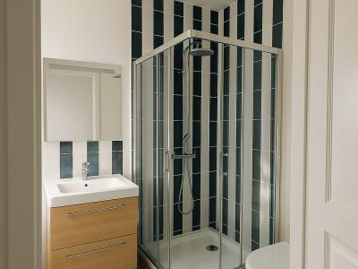 For rent Paris-17eme-arrondissement 18 rooms 359 m2 Paris (75017) photo 4