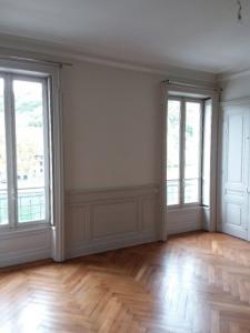 For rent Lyon-2eme-arrondissement 6 rooms 220 m2 Rhone (69002) photo 2
