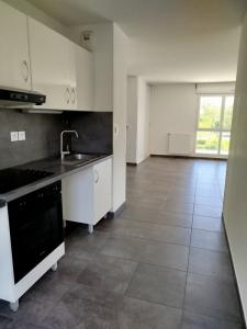 For rent Vernaison 4 rooms 82 m2 Rhone (69390) photo 3