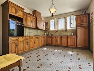 For sale CENTRE 4 rooms 96 m2 Lot et garonne (47400) photo 3