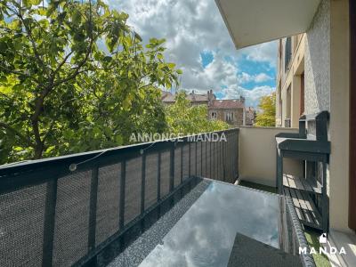 For rent Fontenay-sous-bois 2 rooms 48 m2 Val de Marne (94120) photo 2