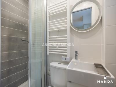 For rent Paris-18eme-arrondissement 1 room 15 m2 Paris (75018) photo 3