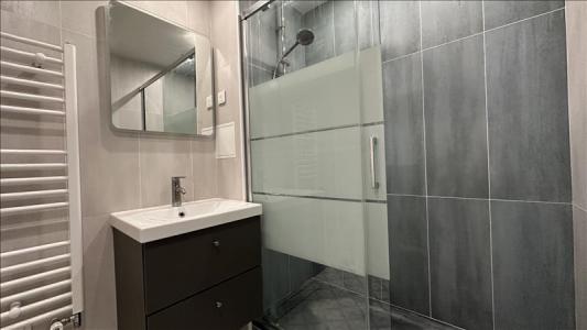For rent Paris-11eme-arrondissement 2 rooms 30 m2 Paris (75011) photo 1