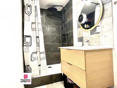 For sale Pezenas 3 rooms 55 m2 Herault (34120) photo 4